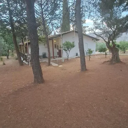 בית נופש Paradise Greece Pirgiotika